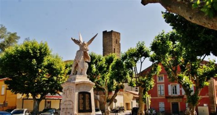 Are Michelle Keegan and Kevin Keegan related? Who is Michelle Keegan? Who is Kevin Keegan? - Get the Latest News