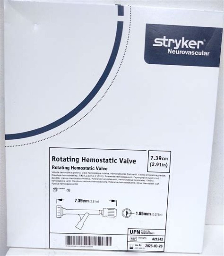 "Tom Brady's New Girlfriend: Exploring the Relationship of the NFL Legend"