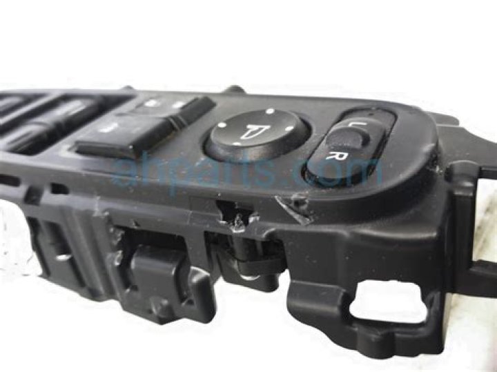 Rameshbabu Vaishali: A Chess Star Making Waves in the World of Chess, Sister of Praggnanandhaa - SarkariResult