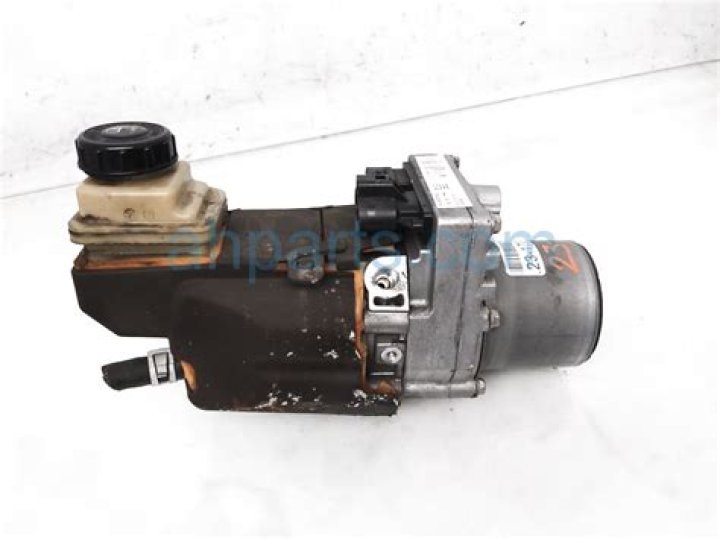 Milana Vayntrub Net Worth: Details About Movie, Career, Bf, Age, Income - SarkariResult