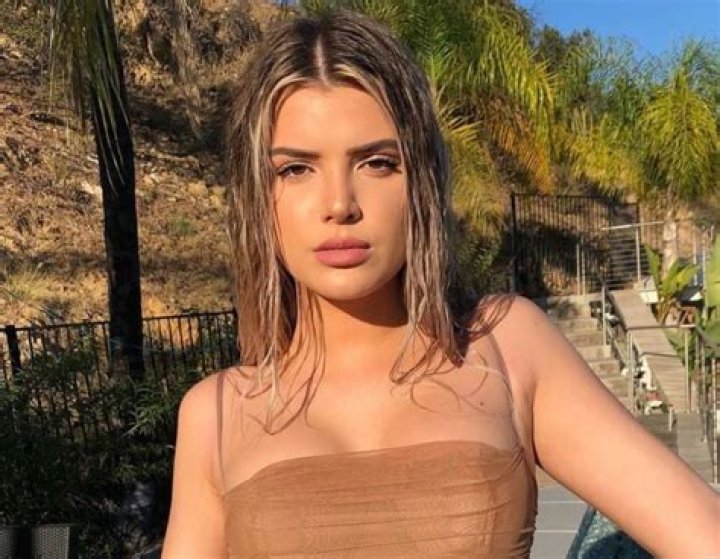 Alissa Violet Wiki-Bio, YouTube, Dating, Boyfriend, Net Worth, Career