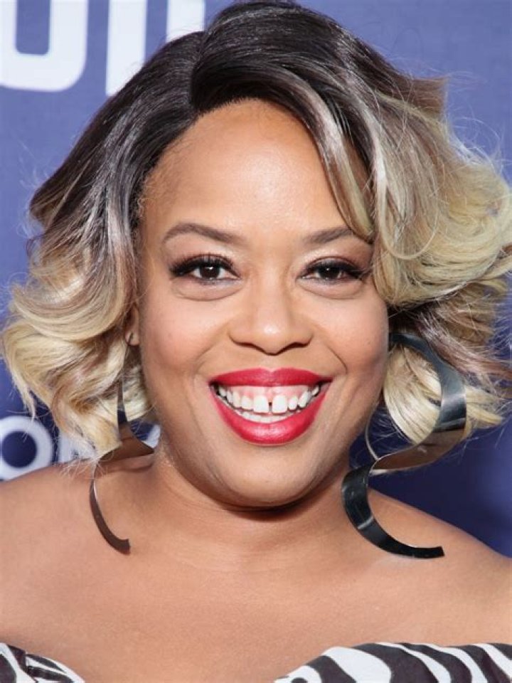 Angela Grovey Net Worth