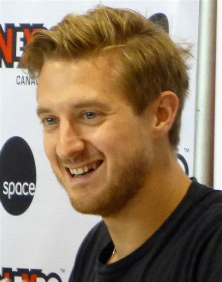 Arthur Darvill Height, Weight, Body Measurements, Shoe Size