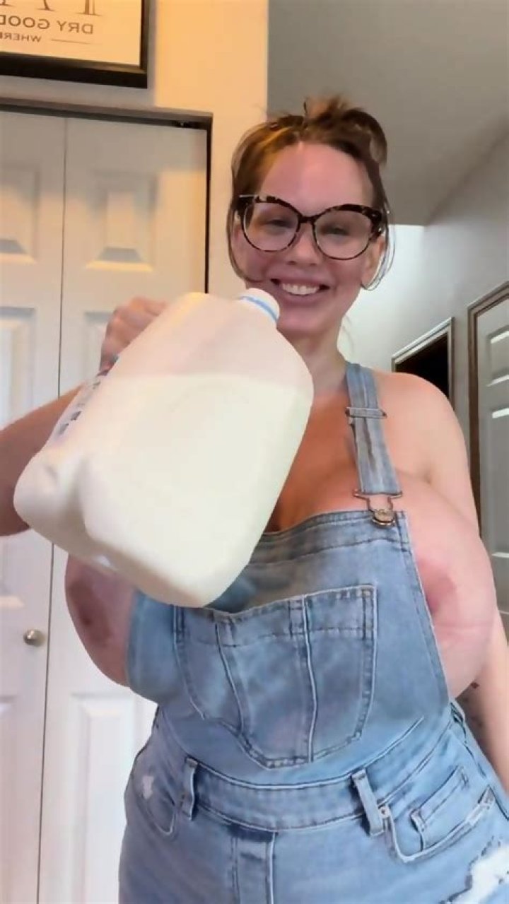 Who is Brittany Elizabeth Williams? – All About SpongeBob Actress