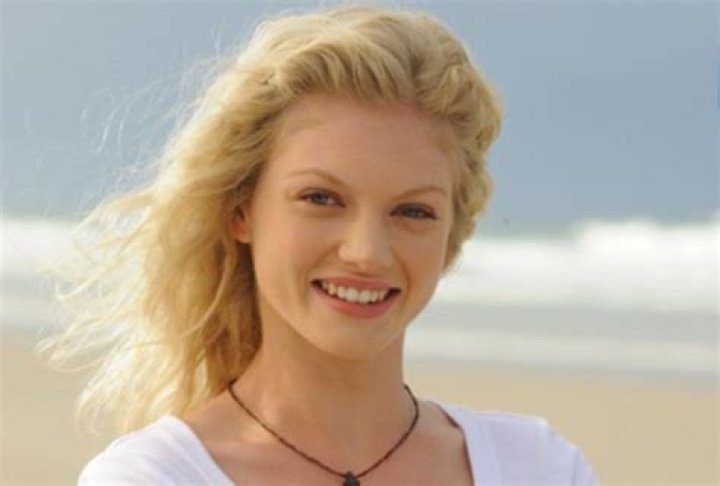 Cariba Heine Height, Weight, Measurements, Bra Size, Shoe Size