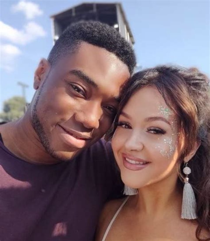 Eliza Butterworth Dating, Boyfriend, Net Worth, Earnings, Facts, Wiki-Bio