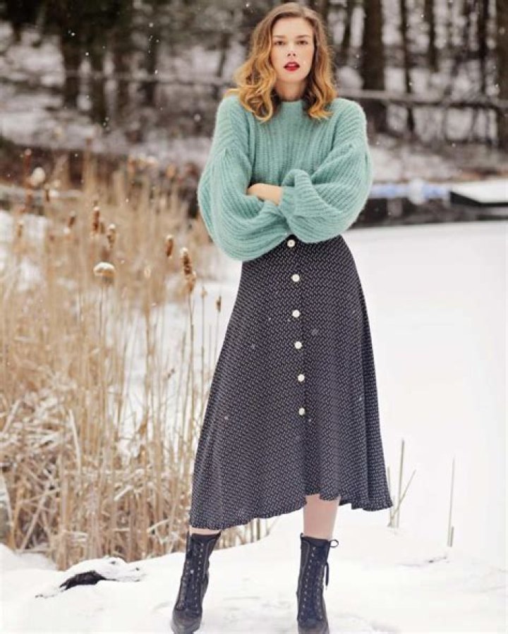 Emma Ishta Height, Weight, Measurements, Bra Size, Shoe Size