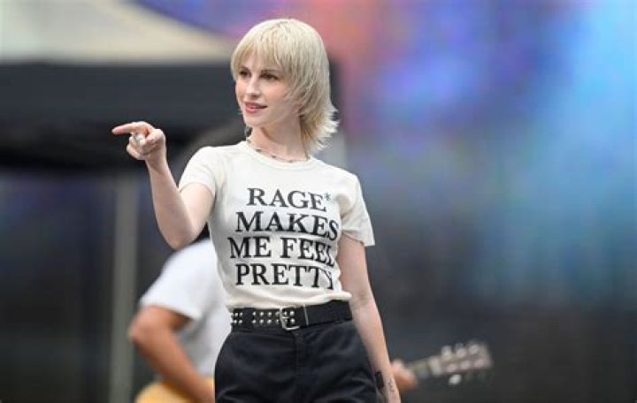 Hayley Williams Height, Weight, Measurements, Bra Size, Shoe Size