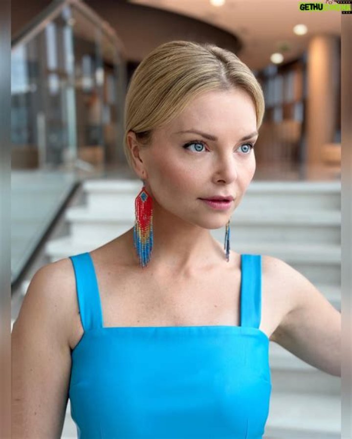 Izabella Miko's Net Worth, Earnings, Salary, Career, Age, Facts, Body Measurements, Lifestyle, Wiki-Bio