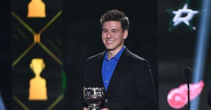 Here Are All Facts About James Holzhauer Net Worth, Wife, Winnings & More