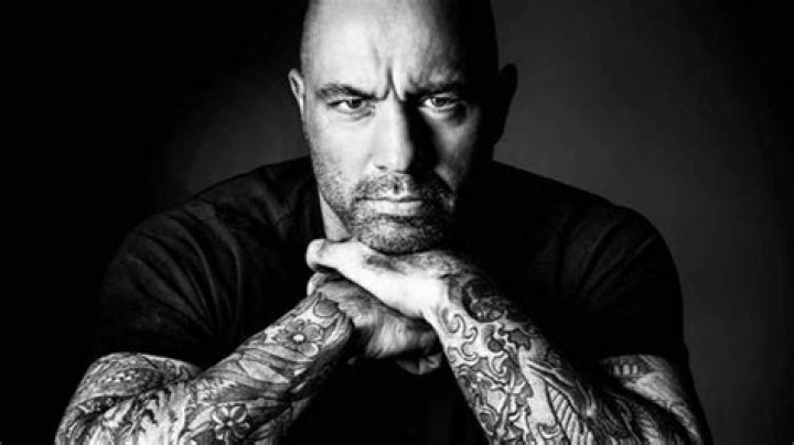 Joe Rogan Height, Weight, Body Measurements, Shoe Size