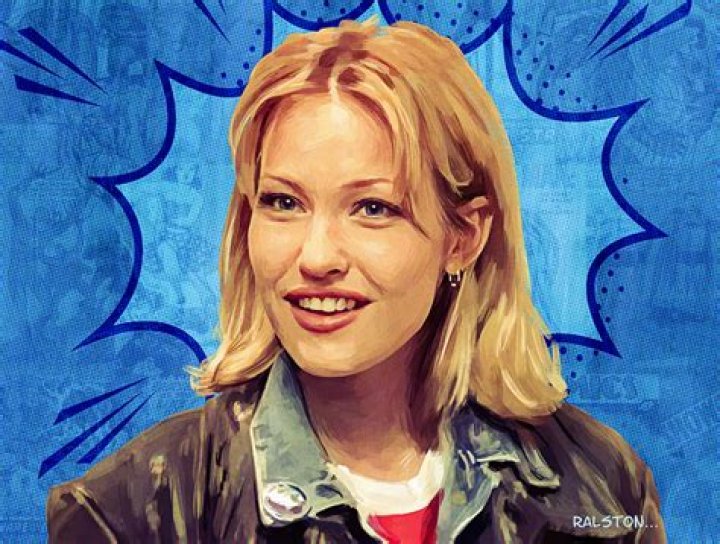 Joey Lauren Adams Height, Weight, Measurements, Bra Size, Shoe Size
