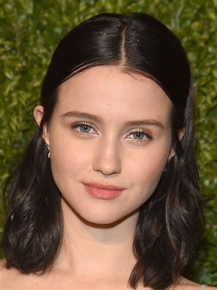 Julia Goldani Telles Height, Weight, Measurements, Bra Size, Shoe Size