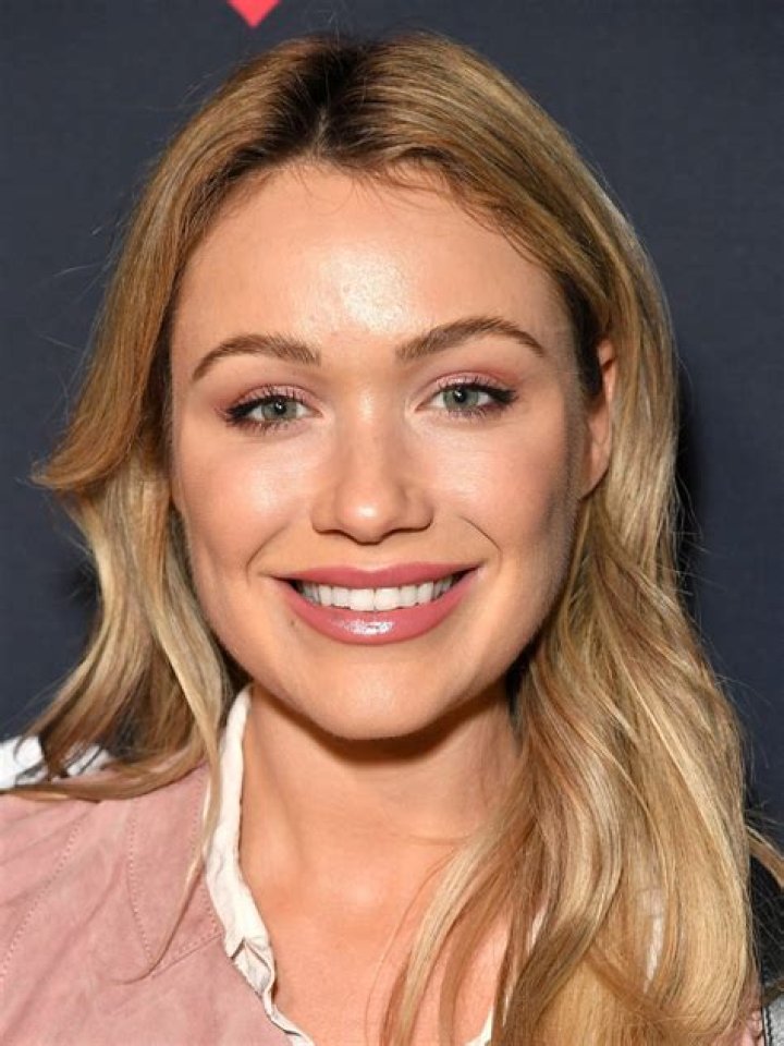Katrina Bowden Height, Weight, Measurements, Bra Size, Shoe Size