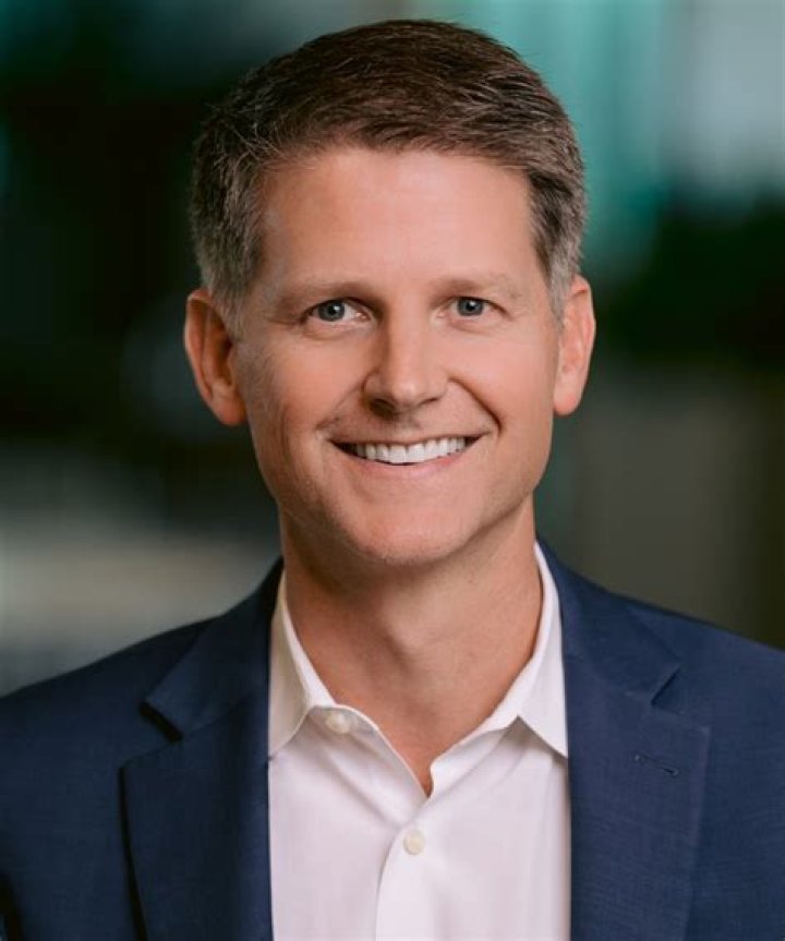 Mike Wells Net Worth