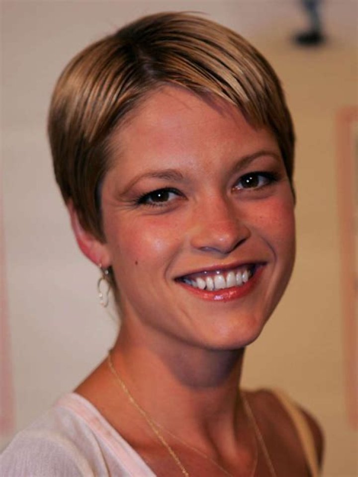 Nicki Aycox Height, Weight, Measurements, Bra Size, Shoe Size