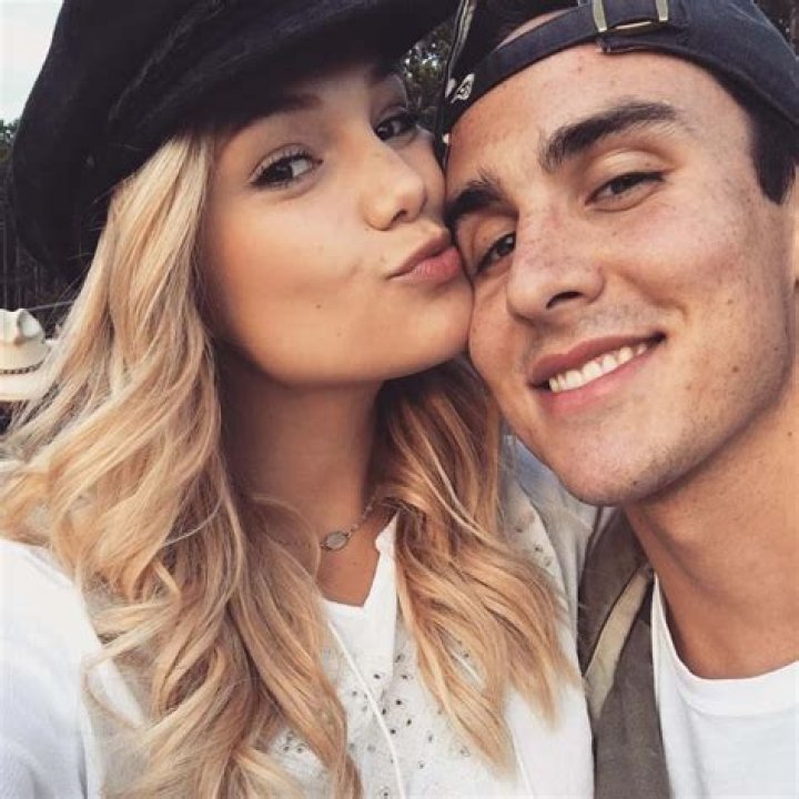 Olivia Holt is dating but Who is her boyfriend ? Know her love life !