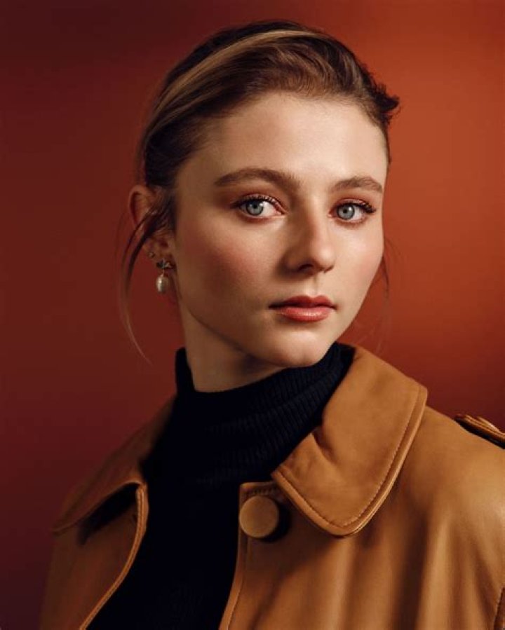 Thomasin McKenzie Height, Weight, Measurements, Bra Size, Shoe Size