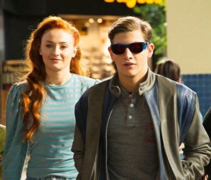 Tye Sheridan is Not Dating, Sophie Turner rumoured to be his girlfriend!