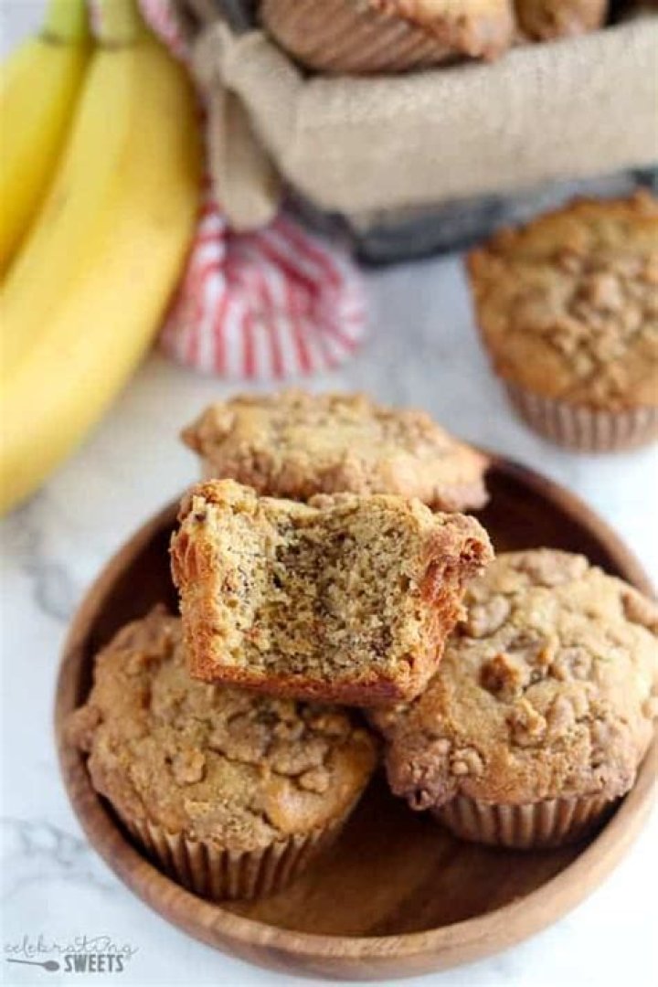 Peanut Butter Banana Oatmeal Muffins