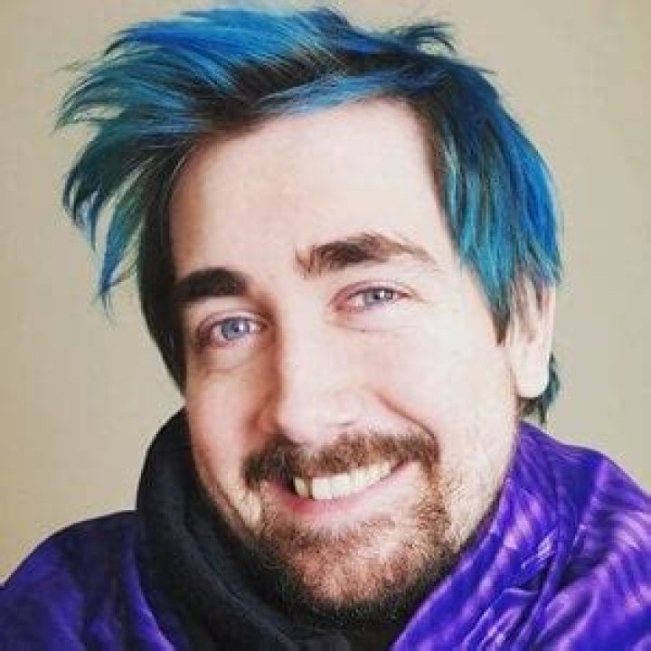 Zizaran Wiki Facts & Bio: Profession, Family, Age & Net worth | Real Name & Girlfriend